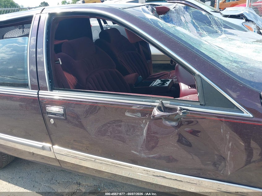 BUICK ROADMASTER 1993 VIN 1G4BN5377PR402714