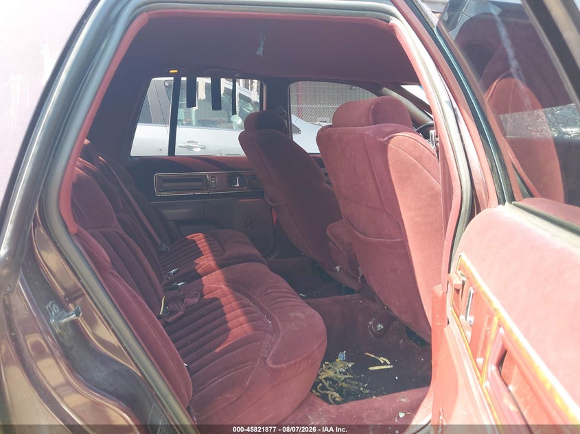 BUICK ROADMASTER 1993 VIN 1G4BN5377PR402714