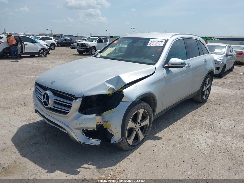2017 MERCEDES-BENZ GLC 300 auction photo 2