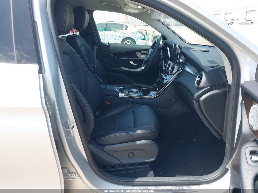 2017 MERCEDES-BENZ GLC 300 auction photo 5