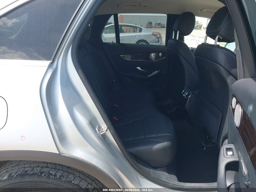 2017 MERCEDES-BENZ GLC 300 auction photo 8