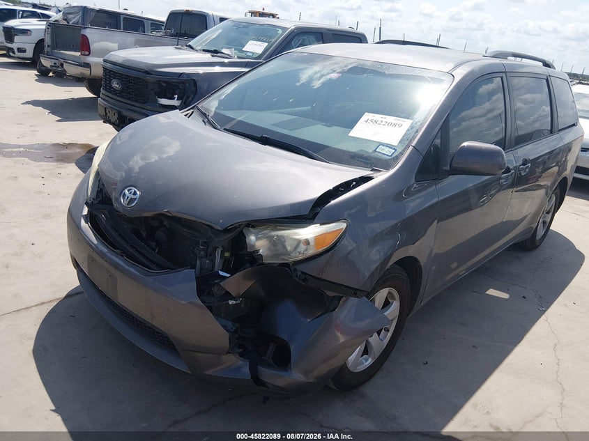 Vin: 5tdkk3dc4ds386112, lot: 46320970, toyota sienna le v6 8 passenger 20132