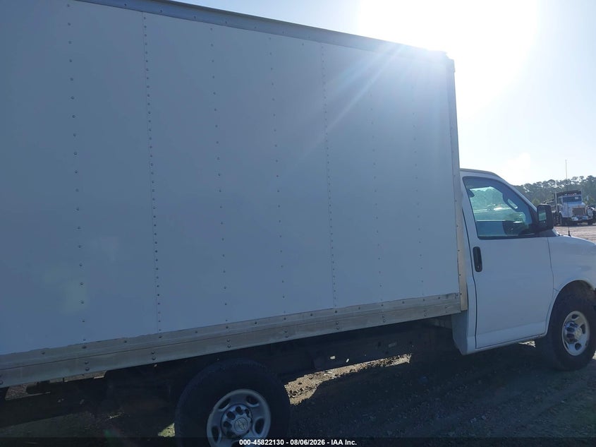 2021 CHEVROLET EXPRESS CUTAWAY auction photo 4