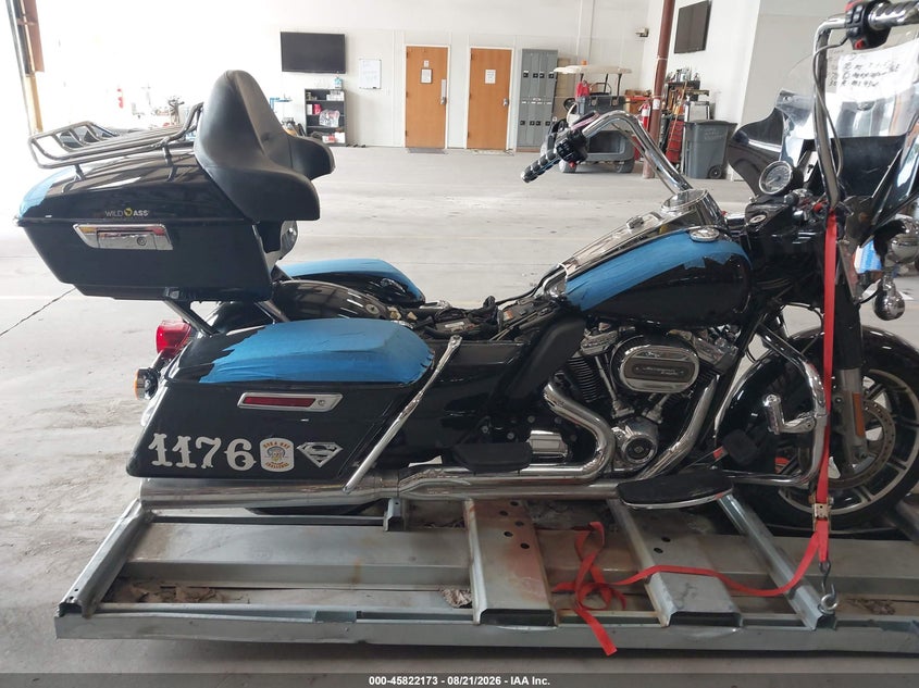 HARLEY-DAVIDSON FLHP 2020