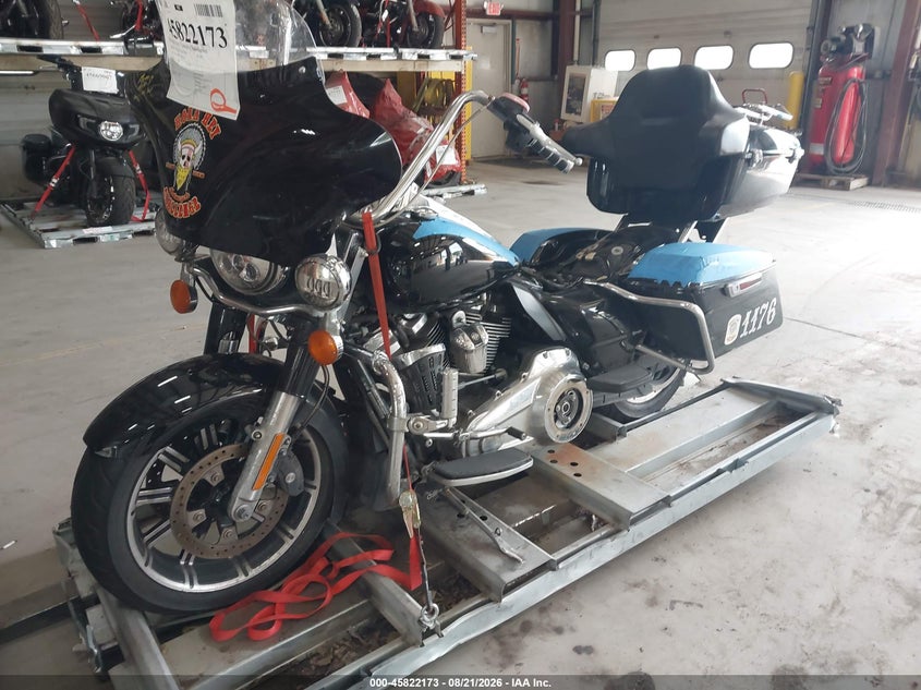 HARLEY-DAVIDSON FLHP 2020