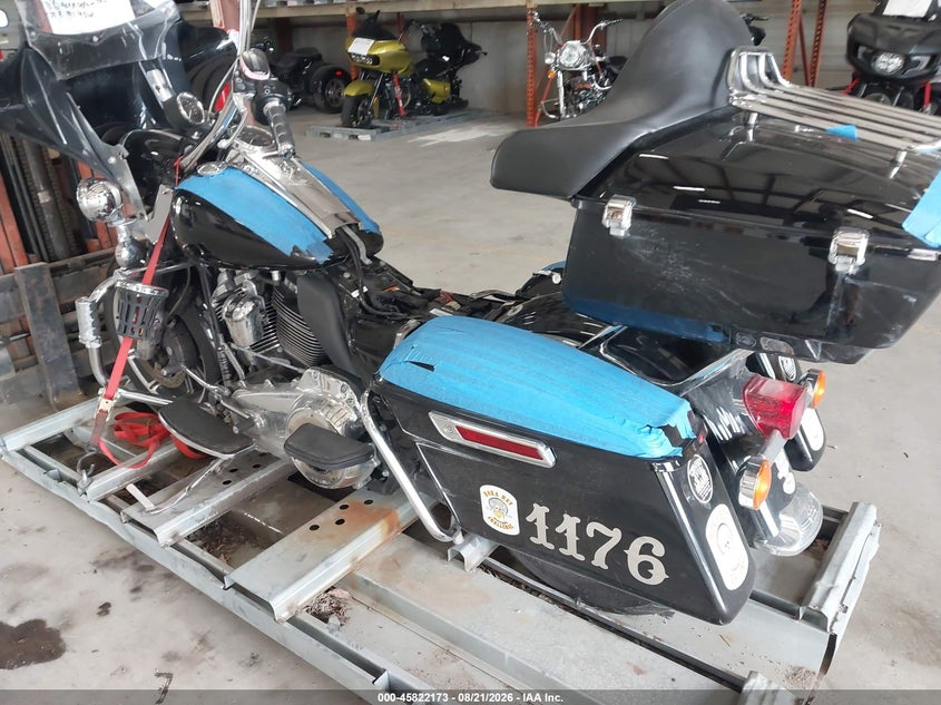 HARLEY-DAVIDSON FLHP 2020