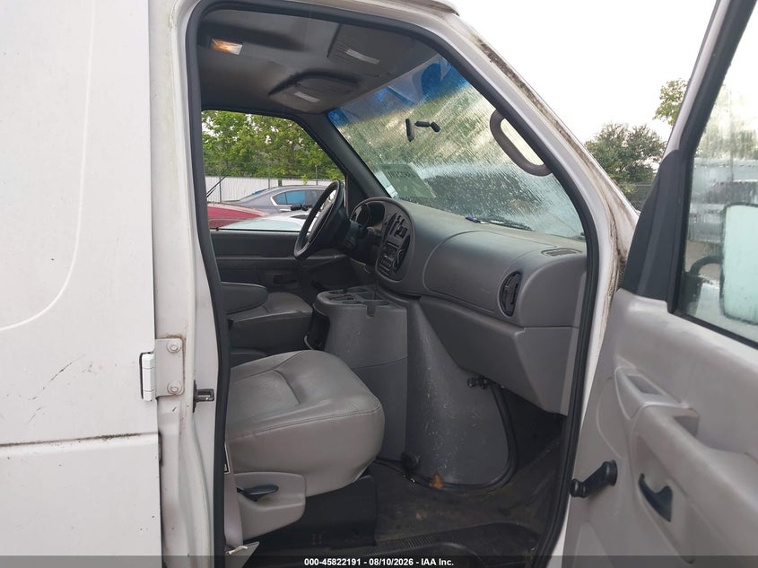 2002 FORD E-150 auction photo 5