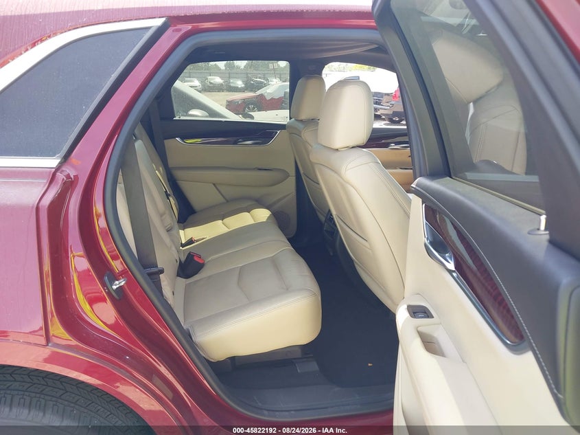 2017 CADILLAC XT5 auction photo 8