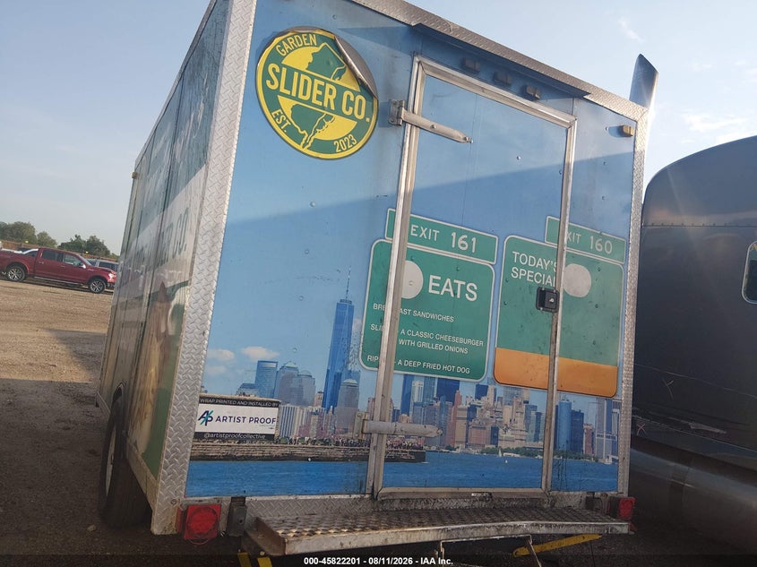 2021 FUD TRAILERS FOOD TRAILER auction photo 3