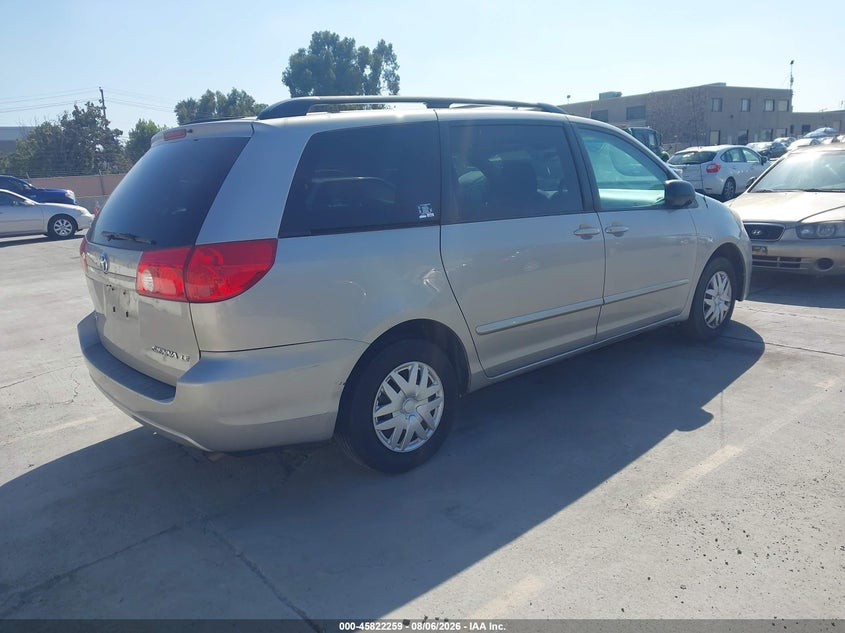 2009 TOYOTA SIENNA auction photo 4