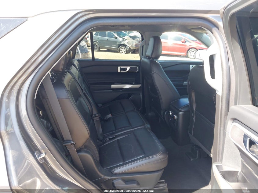 2023 FORD EXPLORER auction photo 8