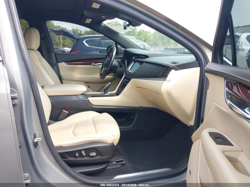 CADILLAC XT5 - zdjęcie 5