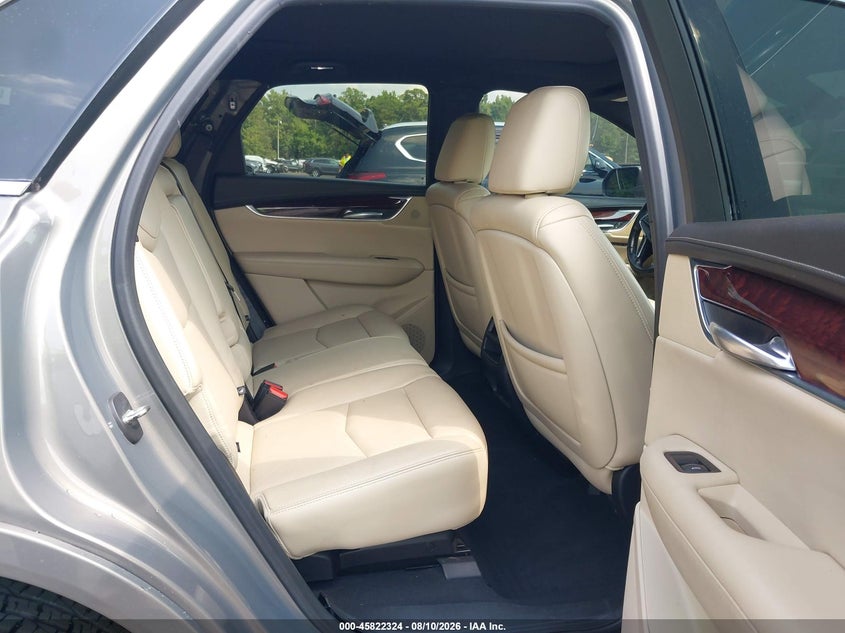 CADILLAC XT5 - zdjęcie 8