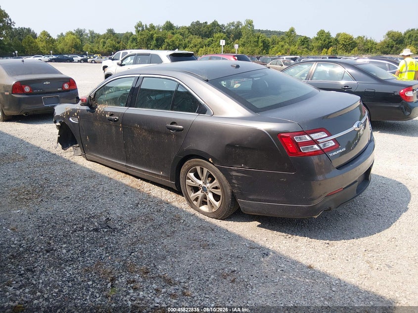 FORD TAURUS 2015 VIN 1FAHP2H87FG136121