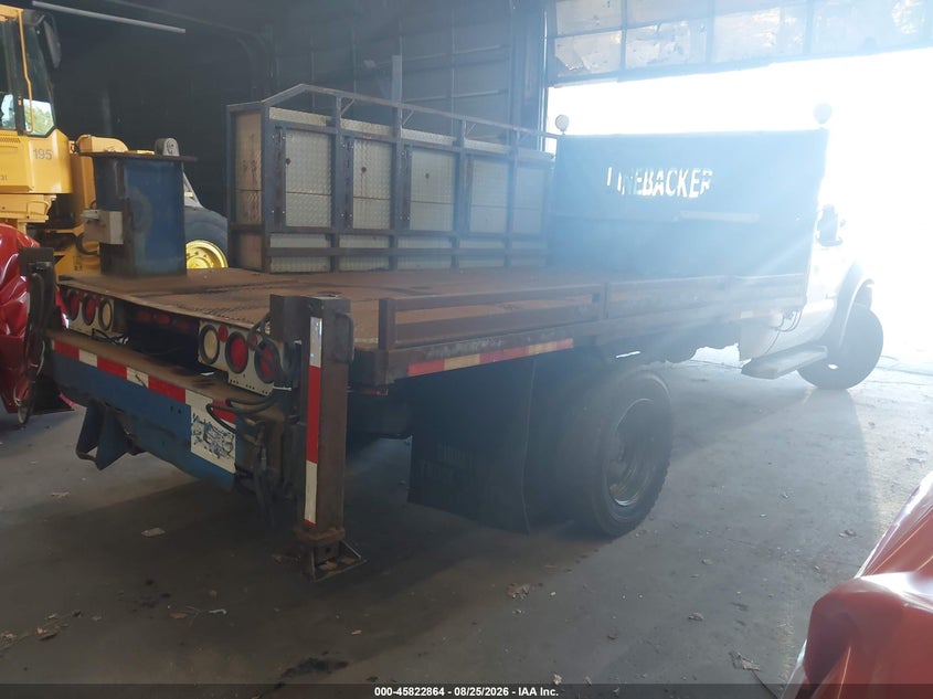 2006 FORD F-550 CHASSIS auction photo 4