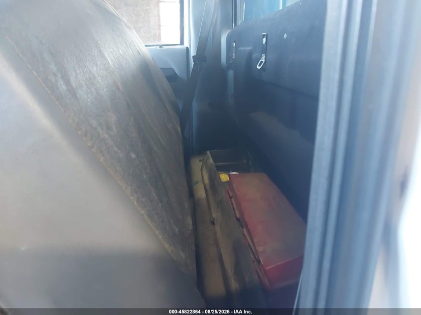 2006 FORD F-550 CHASSIS auction photo 7