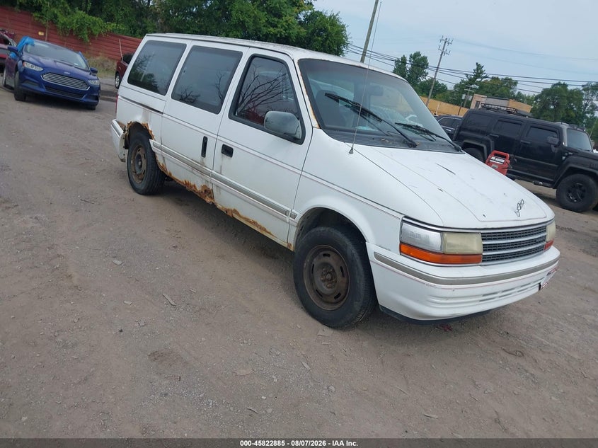 1992 PLYMOUTH GRAND VOYAGER auction photo 1
