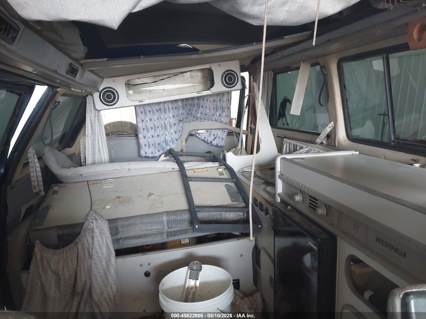 Photo 8 - VOLKSWAGEN VANAGON