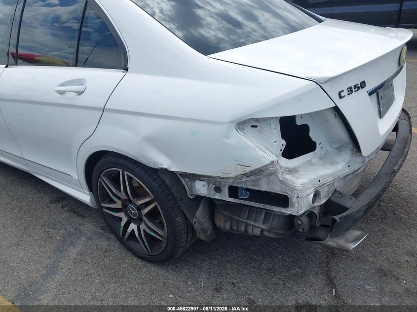 MERCEDES-BENZ C 350 2013 VIN WDDGF5HB7DA842680