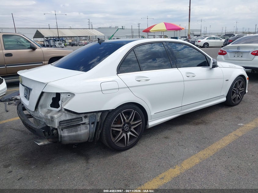 MERCEDES-BENZ C 350 2013 VIN WDDGF5HB7DA842680