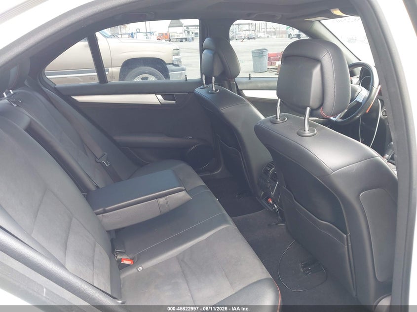 MERCEDES-BENZ C 350 2013 VIN WDDGF5HB7DA842680