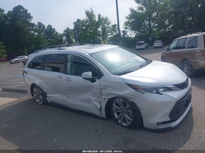 TOYOTA SIENNA - zdjęcie 13