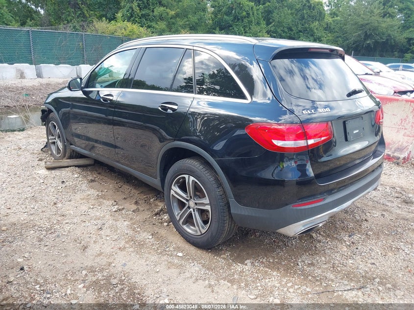 Vin: wdc0g4kb5gf033076, lot: 46321929, mercedes-benz glc 300 4matic 20163
