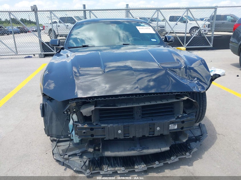 FORD MUSTANG - zdjęcie 13