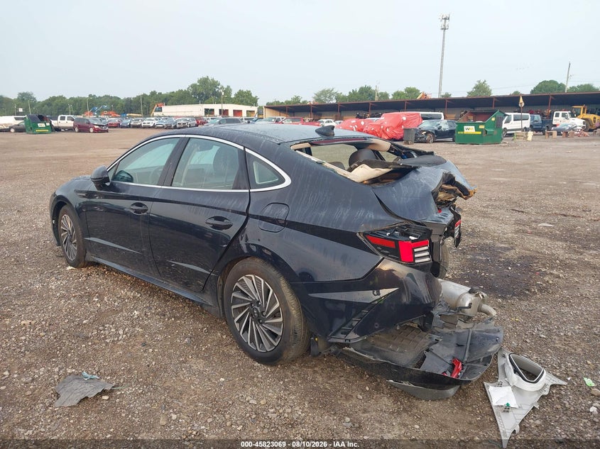 2024 HYUNDAI SONATA HYBRID auction photo 3