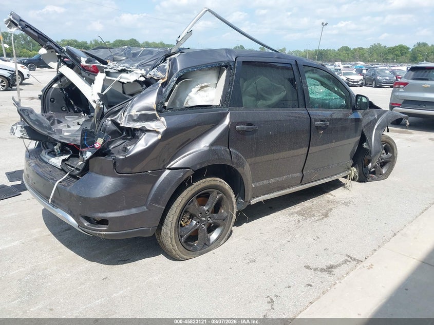 Vin: 3c4pdcgb0lt271353, lot: 46322002, dodge journey crossroad 20204