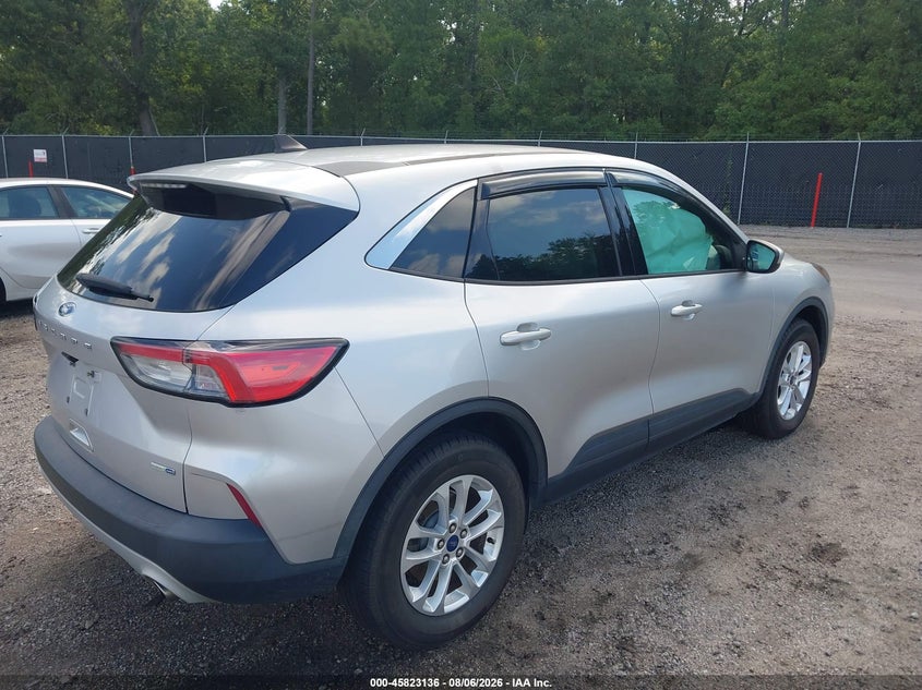 Vin: 1fmcu9g68lub37423, lot: 46322017, ford escape se 20204