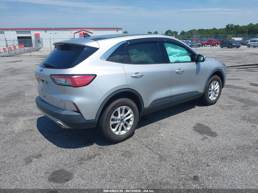 Vin: 1fmcu9g68lub37423, lot: 46322017, ford escape se 20204
