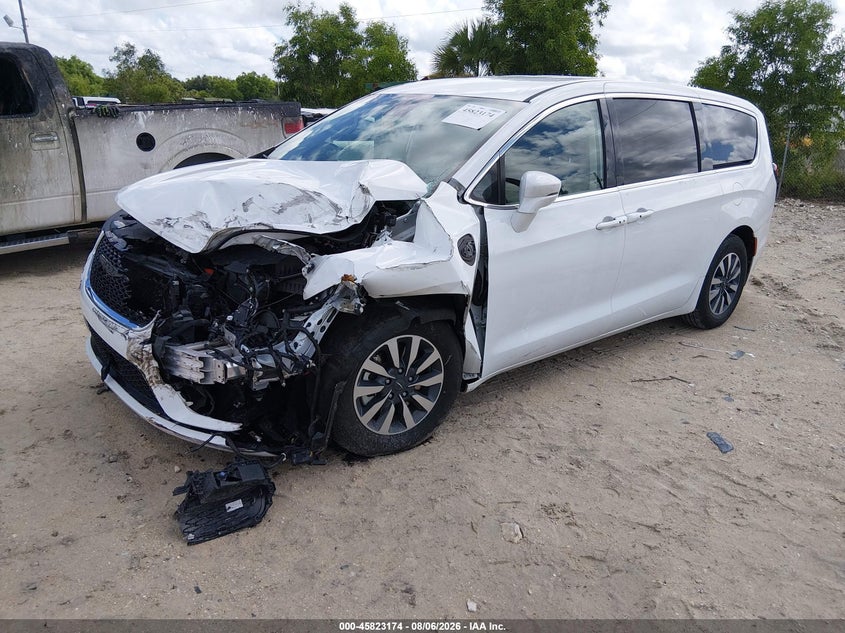 Vin: 2c4rc1l79nr136959, lot: 46322055, chrysler pacifica hybrid touring l 20222