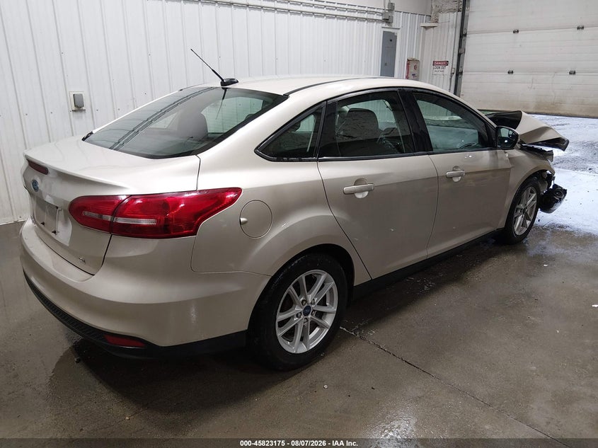 Vin: 1fadp3f22jl279318, lot: 46322056, ford focus se 20184