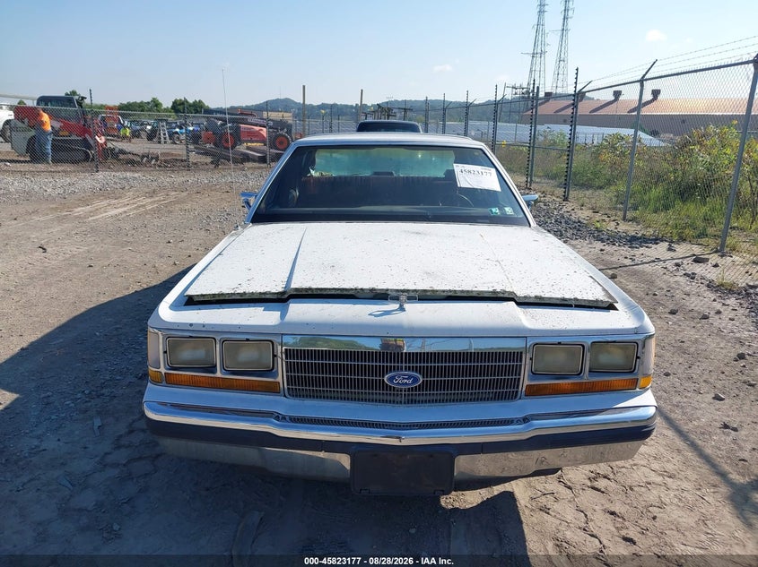 1990 FORD CROWN VICTORIA auction photo 6