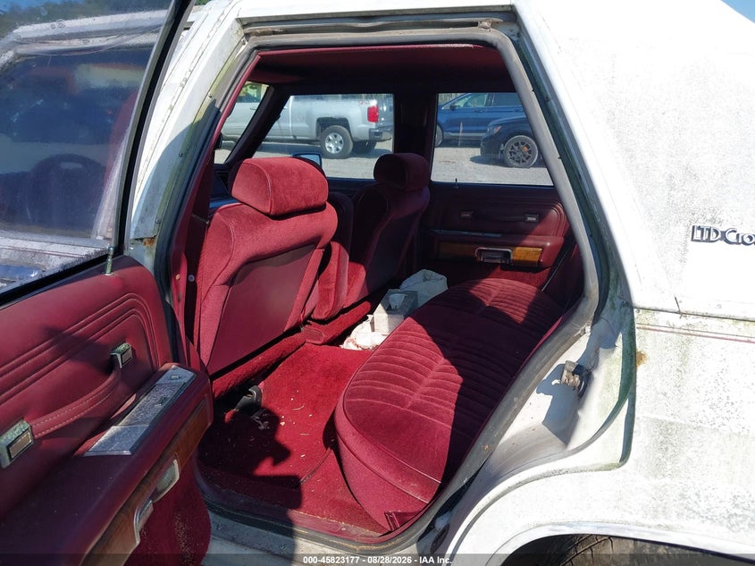 1990 FORD CROWN VICTORIA auction photo 8