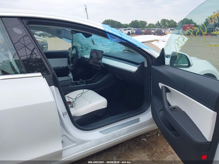 2018 TESLA MODEL 3 auction photo 5