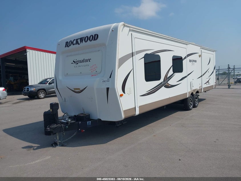 2017 ROCKWOOD SIGNATURE ULTRA LITE auction photo 2