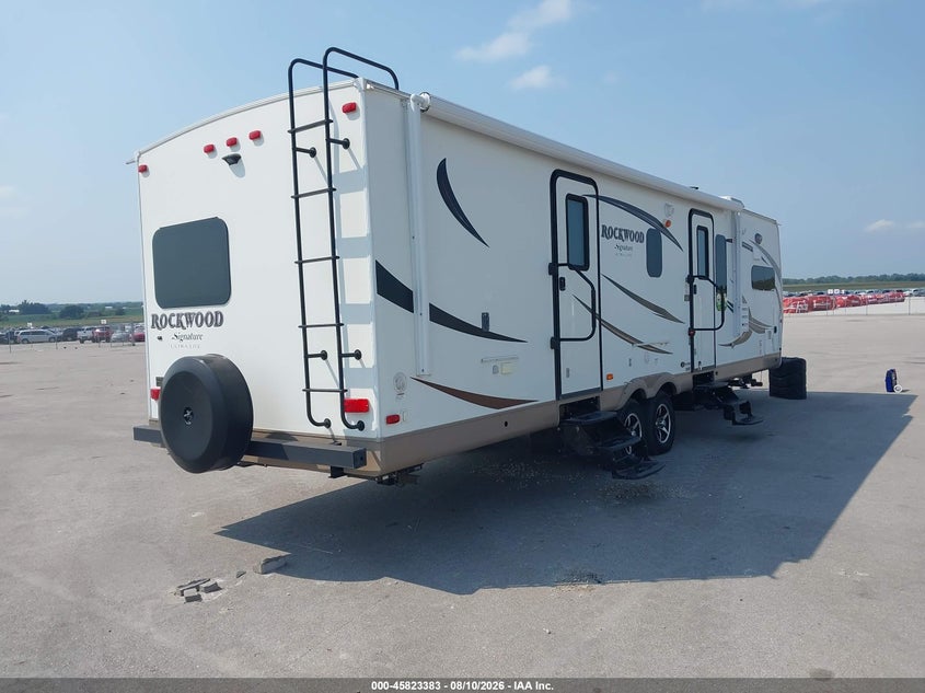 2017 ROCKWOOD SIGNATURE ULTRA LITE auction photo 4