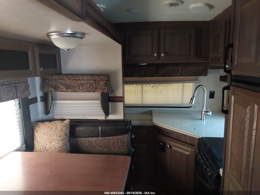 2017 ROCKWOOD SIGNATURE ULTRA LITE auction photo 8