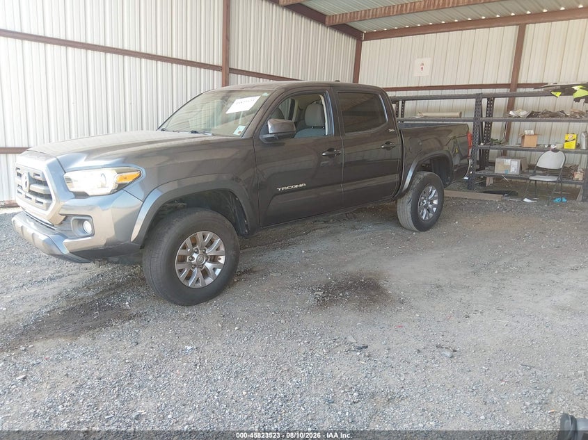 2017 TOYOTA TACOMA auction photo 2