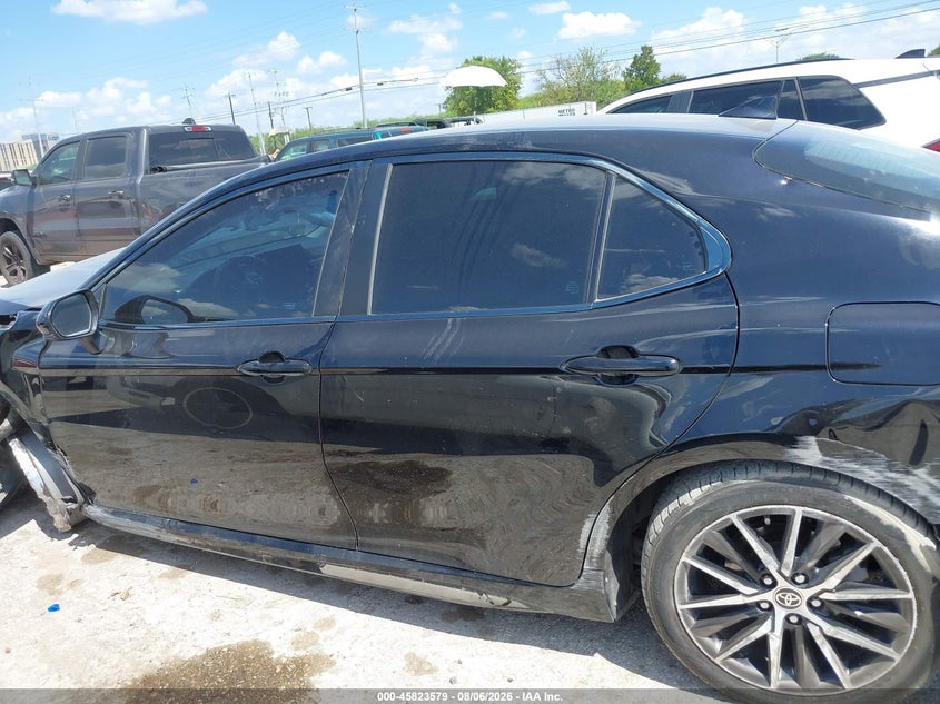 TOYOTA CAMRY - zdjęcie 15