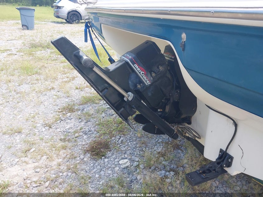 1998 SEA RAY 18' auction photo 6