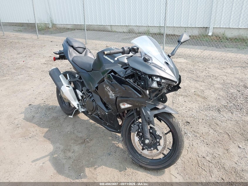 2026 kawasaki ninja (VIN: ML5EXGG1XTDA78420)