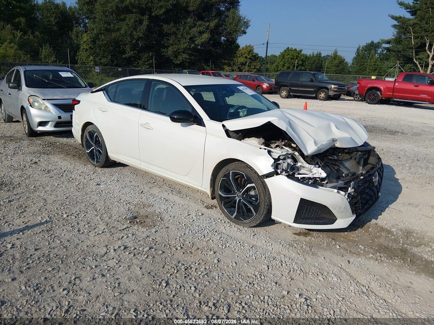 Vin: 1n4bl4cv4pn379599, lot: 46322563, nissan altima sr fwd 2023 img_1