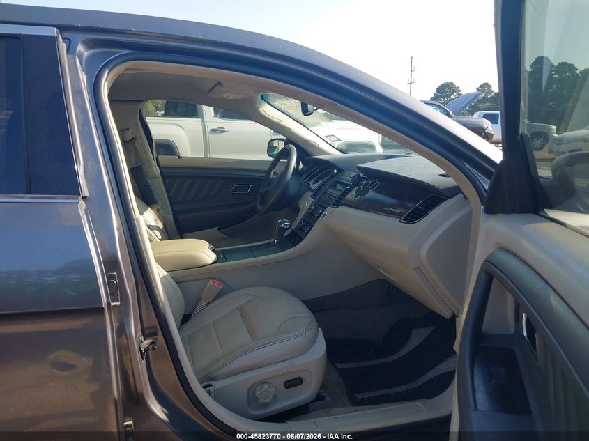2011 FORD TAURUS auction photo 5