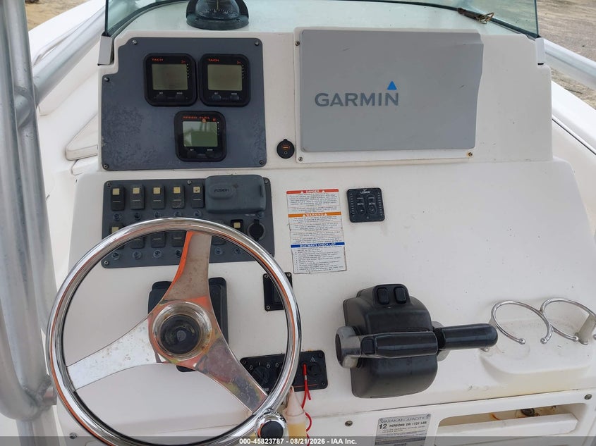 2007 ROBALO R260 auction photo 7