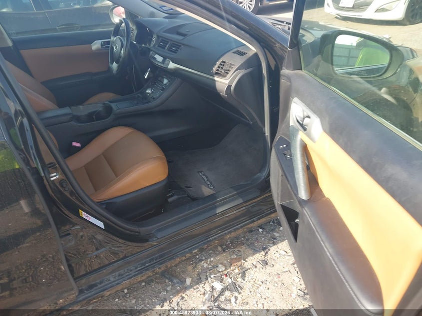 2012 LEXUS CT 200H auction photo 5