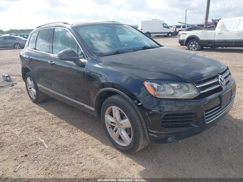 2012 VOLKSWAGEN TOUAREG auction photo 1