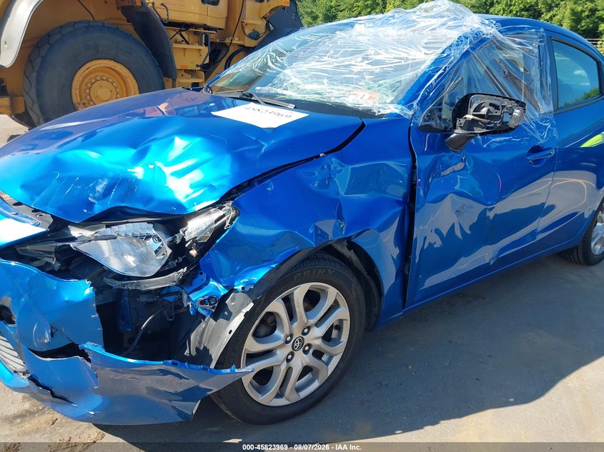 2017 TOYOTA YARIS IA auction photo 6